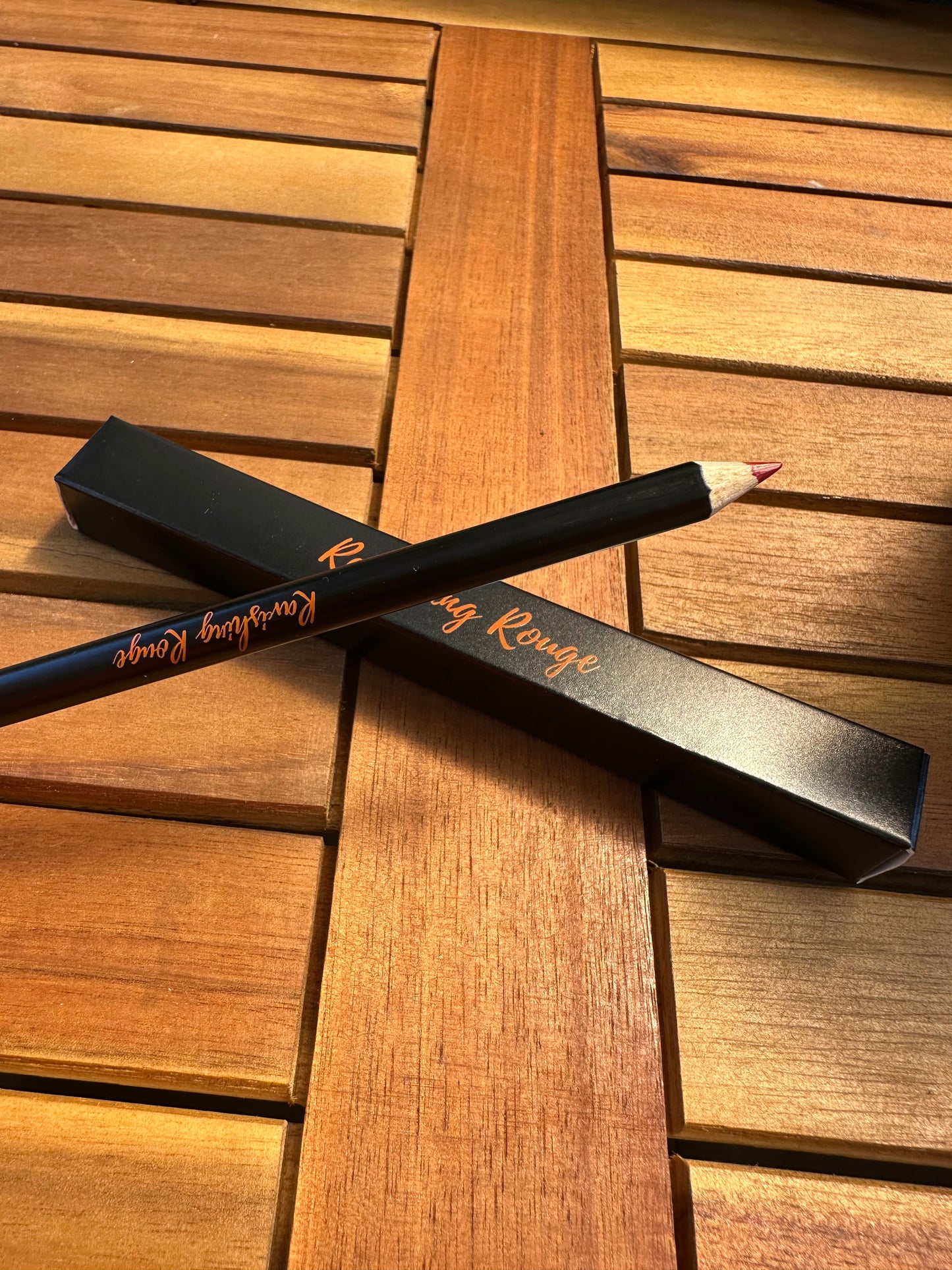 Couture Crimson Liner