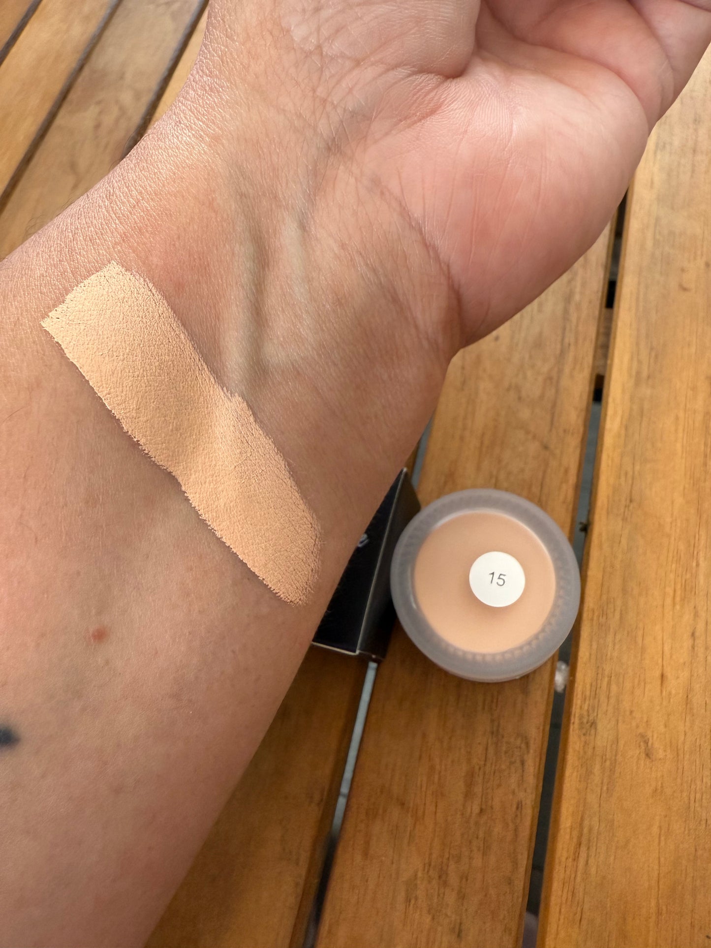 “Clean Slate the Base” Eyeshadow Base