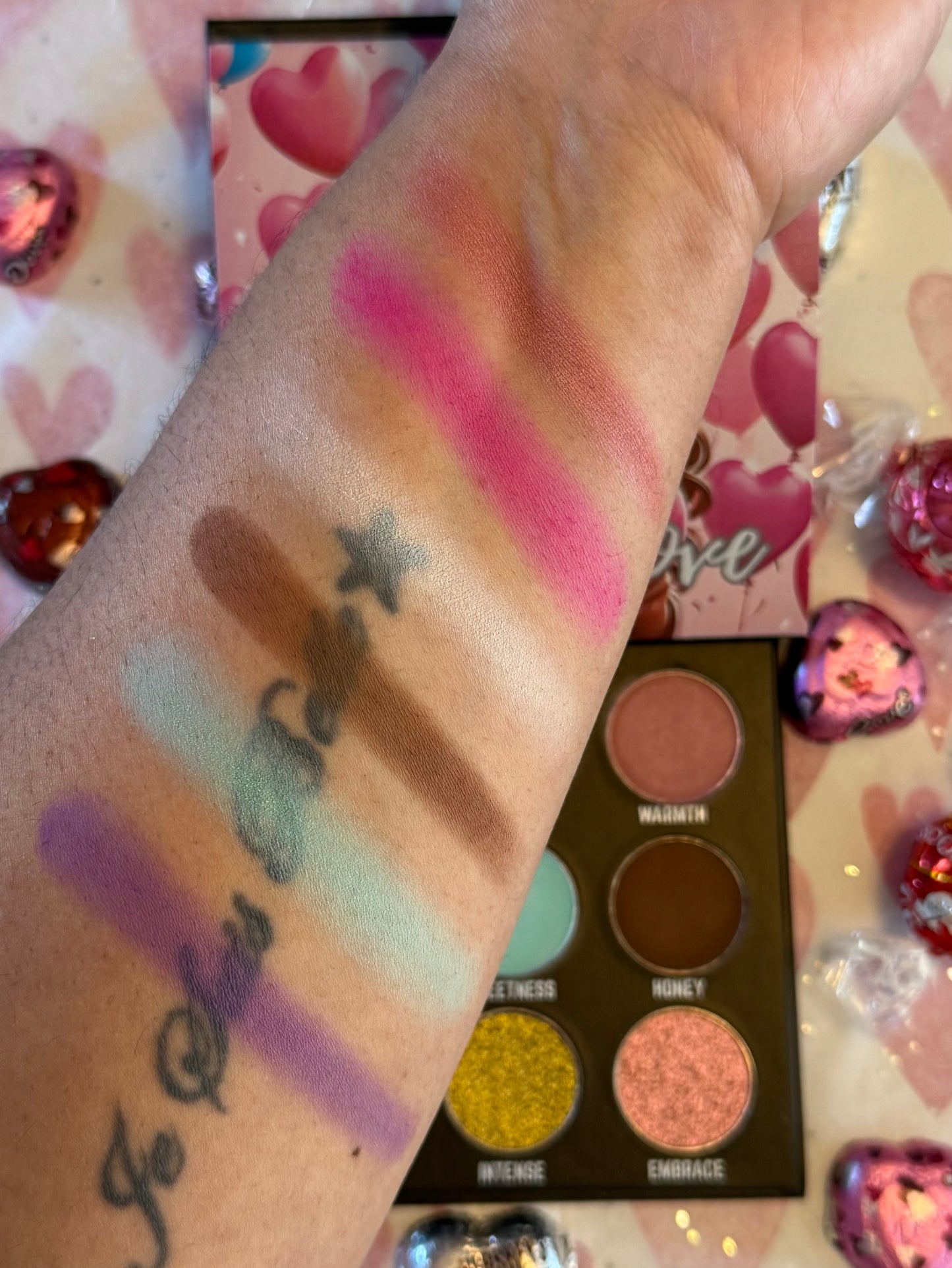 Yasmin’s “Lost In Love” Eyeshadow Palette