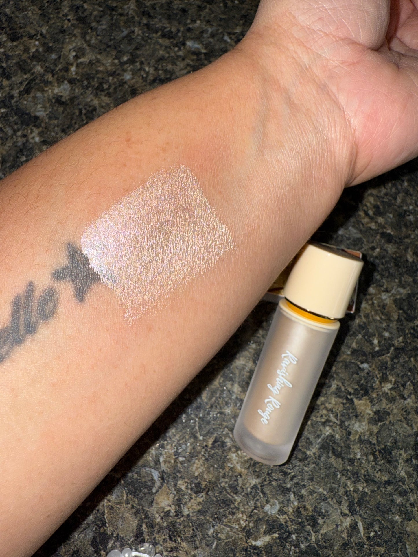Desert Glow Liquid Highlighter