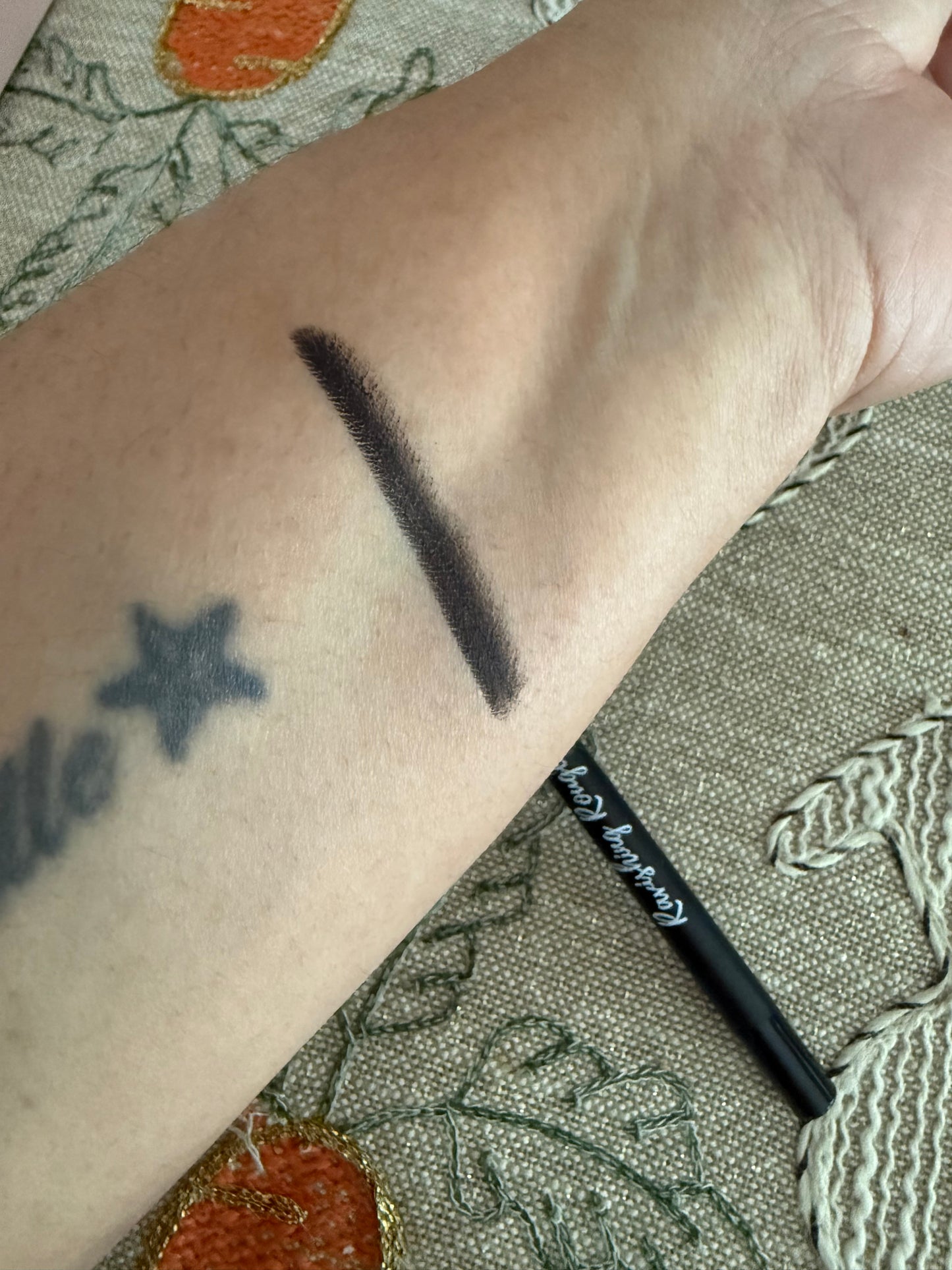 Line Lock Gel Eyeliners by RRB