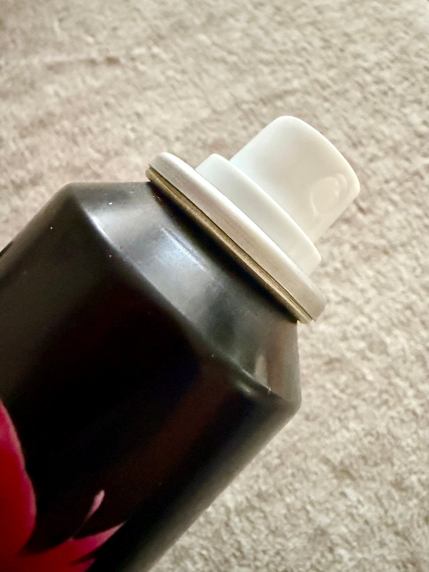 Rouge Lock Setting Spray