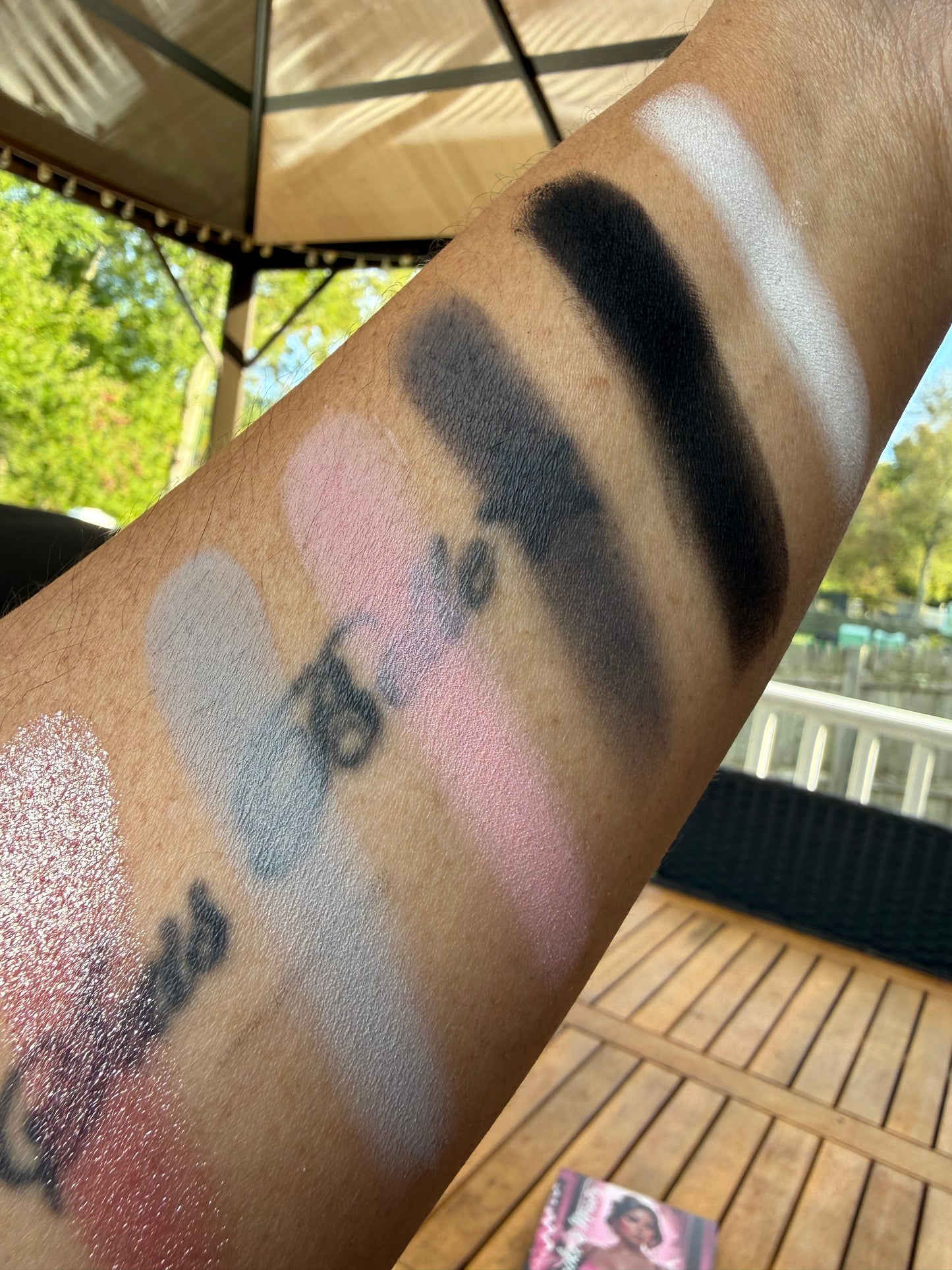 Smoke & Mirror Eyeshadow Palette