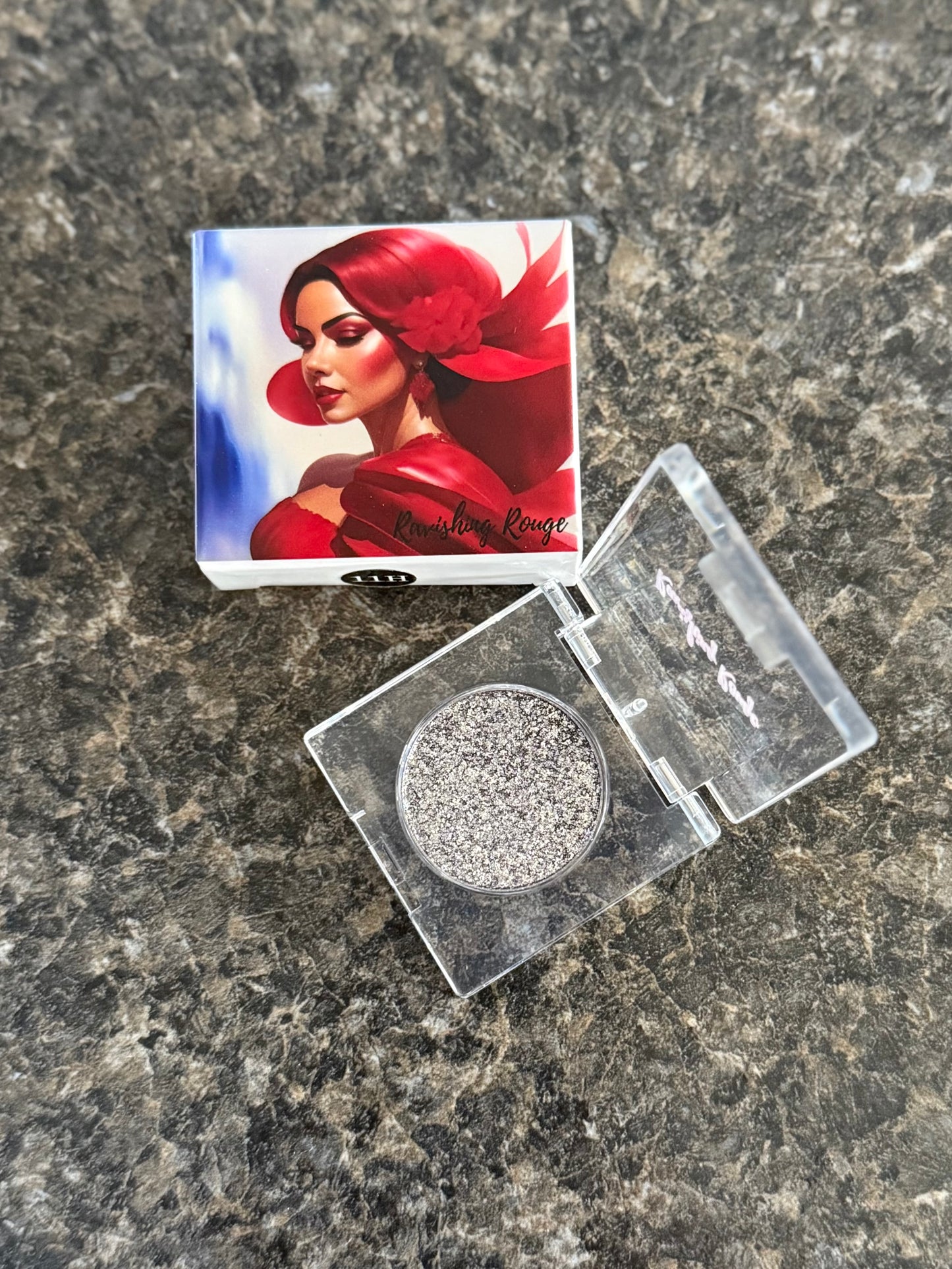 Rouge Diamond Metallic Shadow