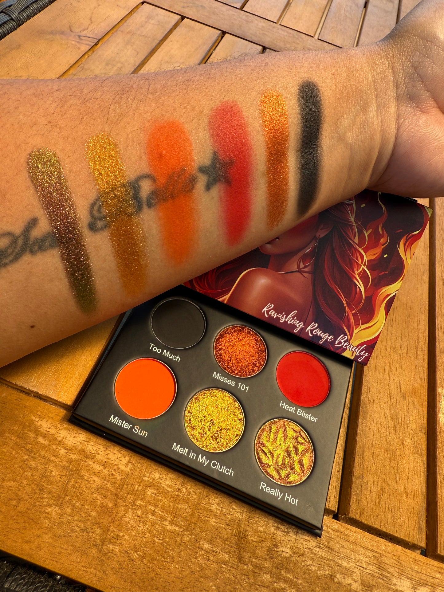 I’m Too Much Eyeshadow Palette