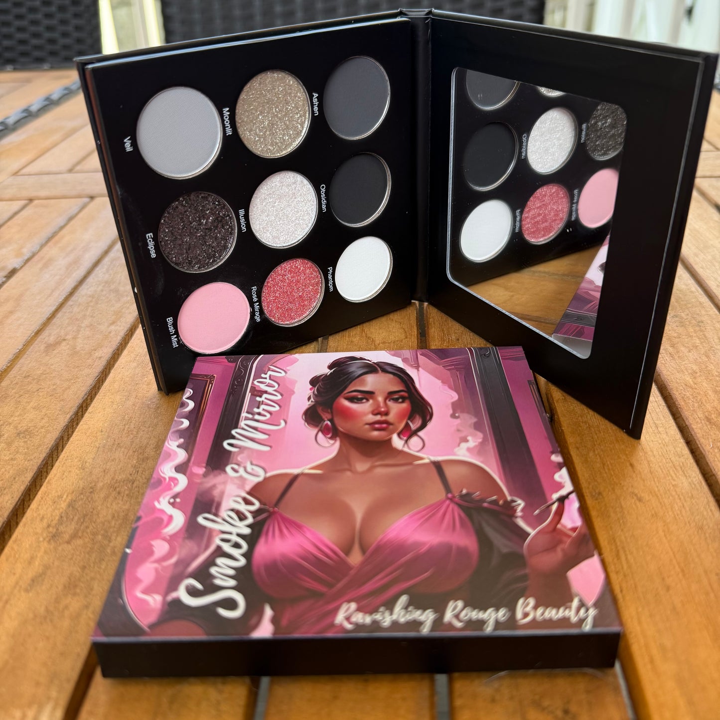 Smoke & Mirror Eyeshadow Palette
