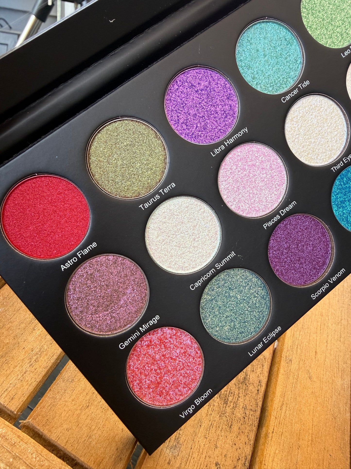 Astro Divinity Duo Chrome Palette