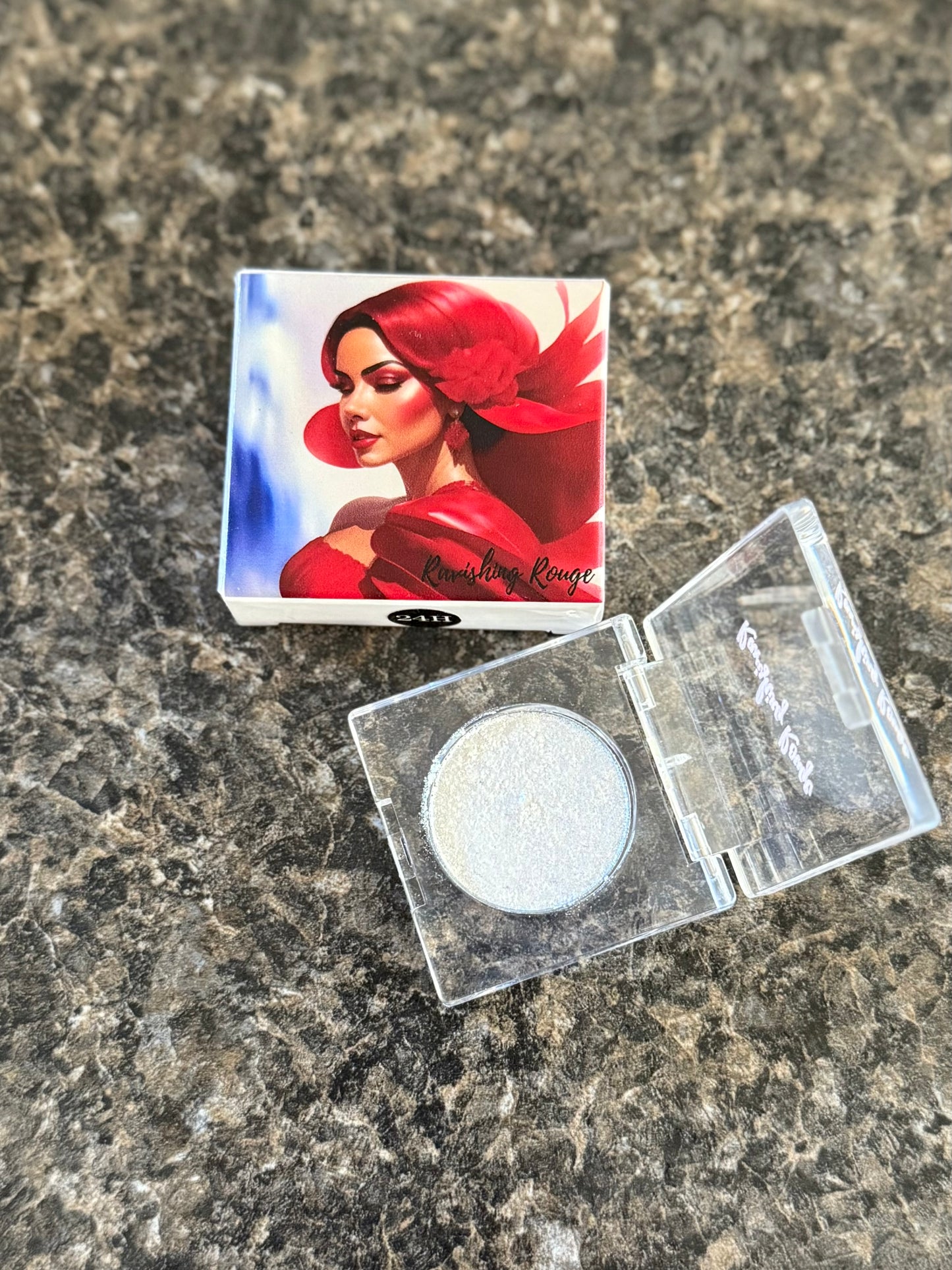 Rouge Diamond Metallic Shadow