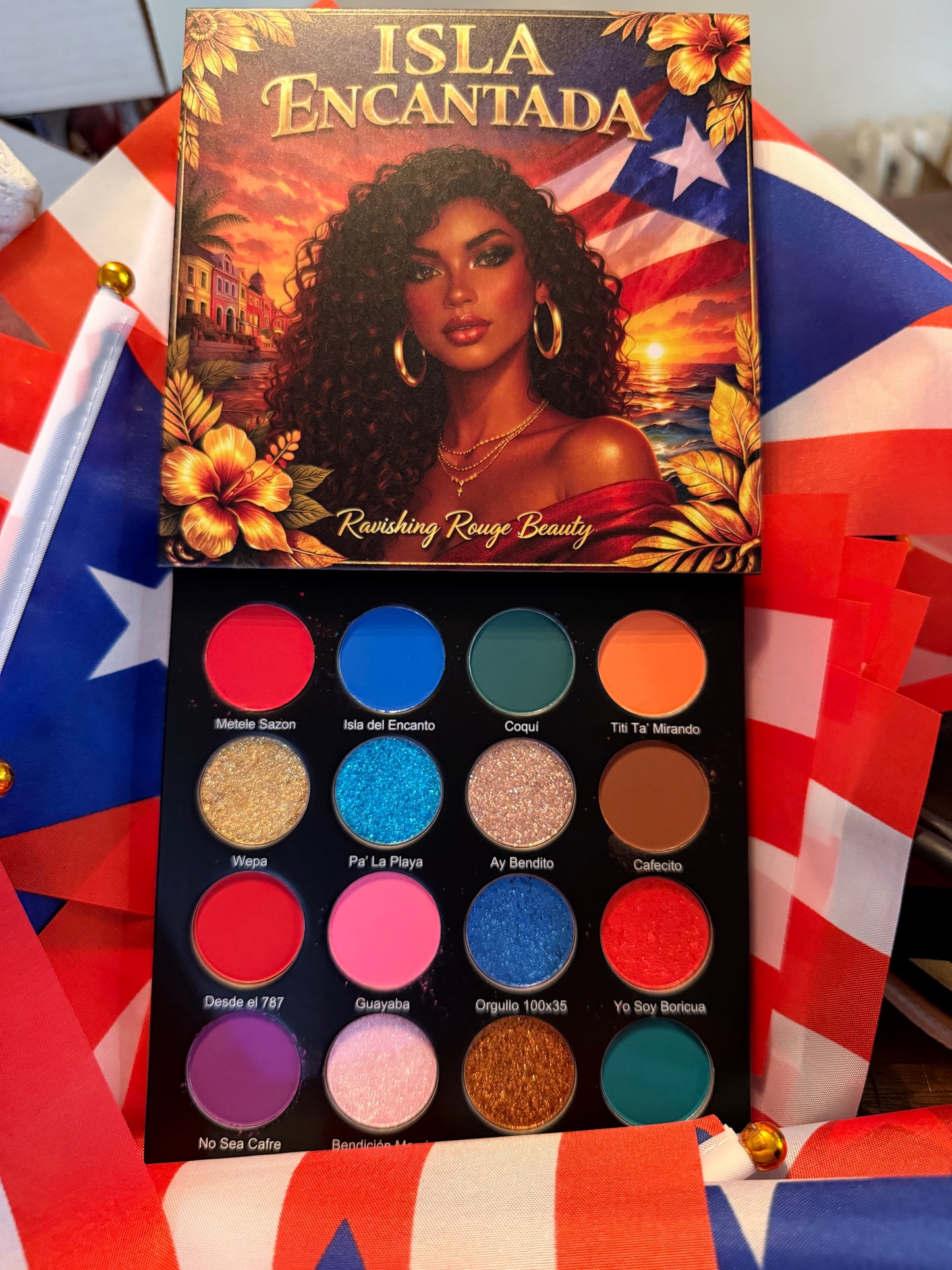 Isla Encantada Eyeshadow Palette
