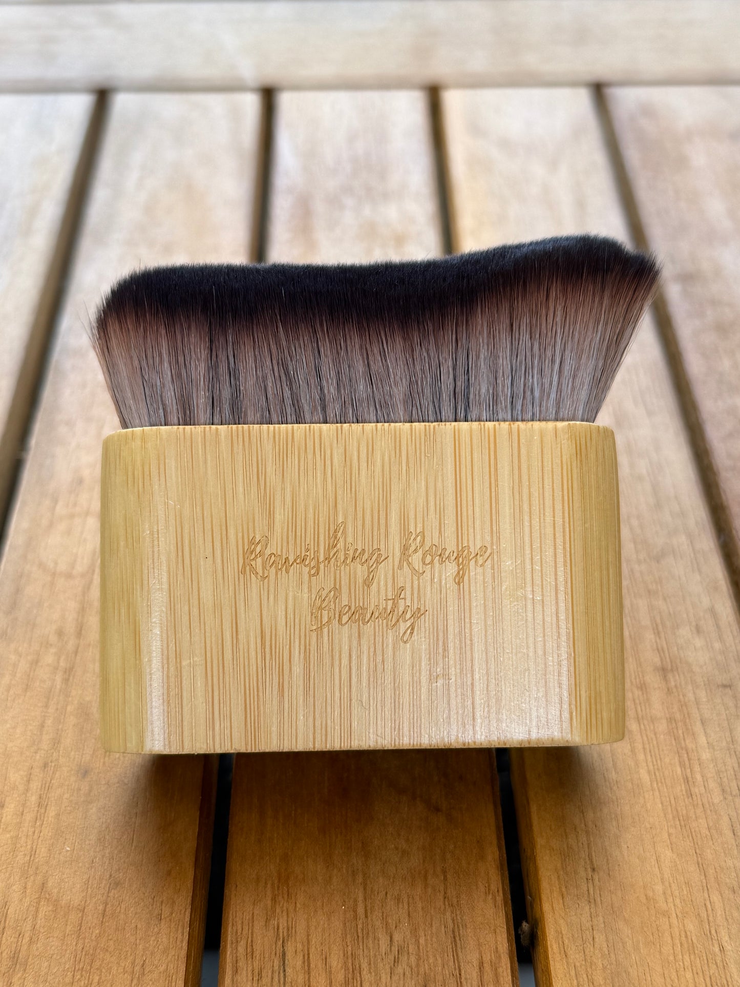 The Glow Edit-Cosmic Glow Highlighter with Brush