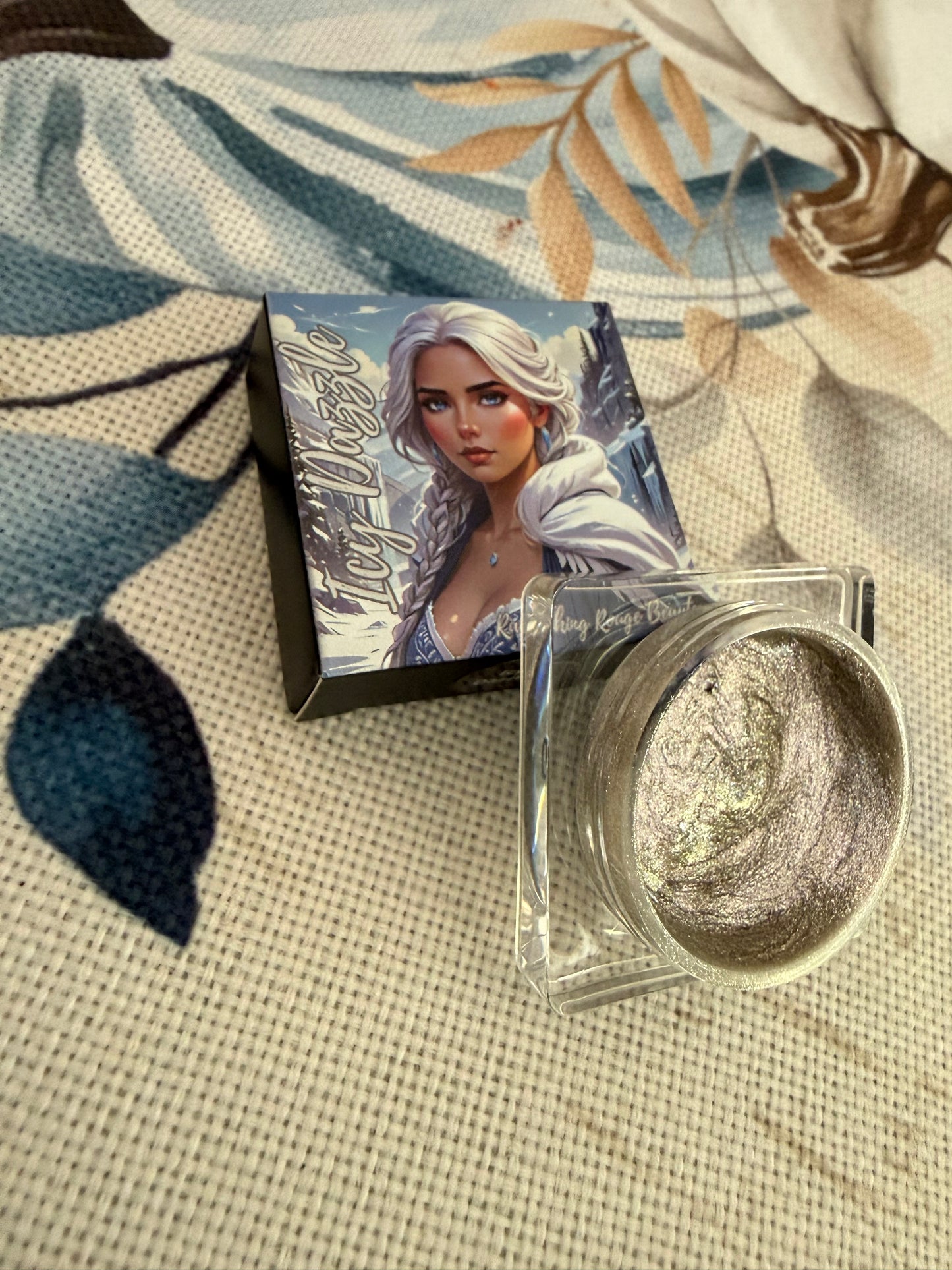 Icy Dazzle Liquid Eyeshadow Glitter